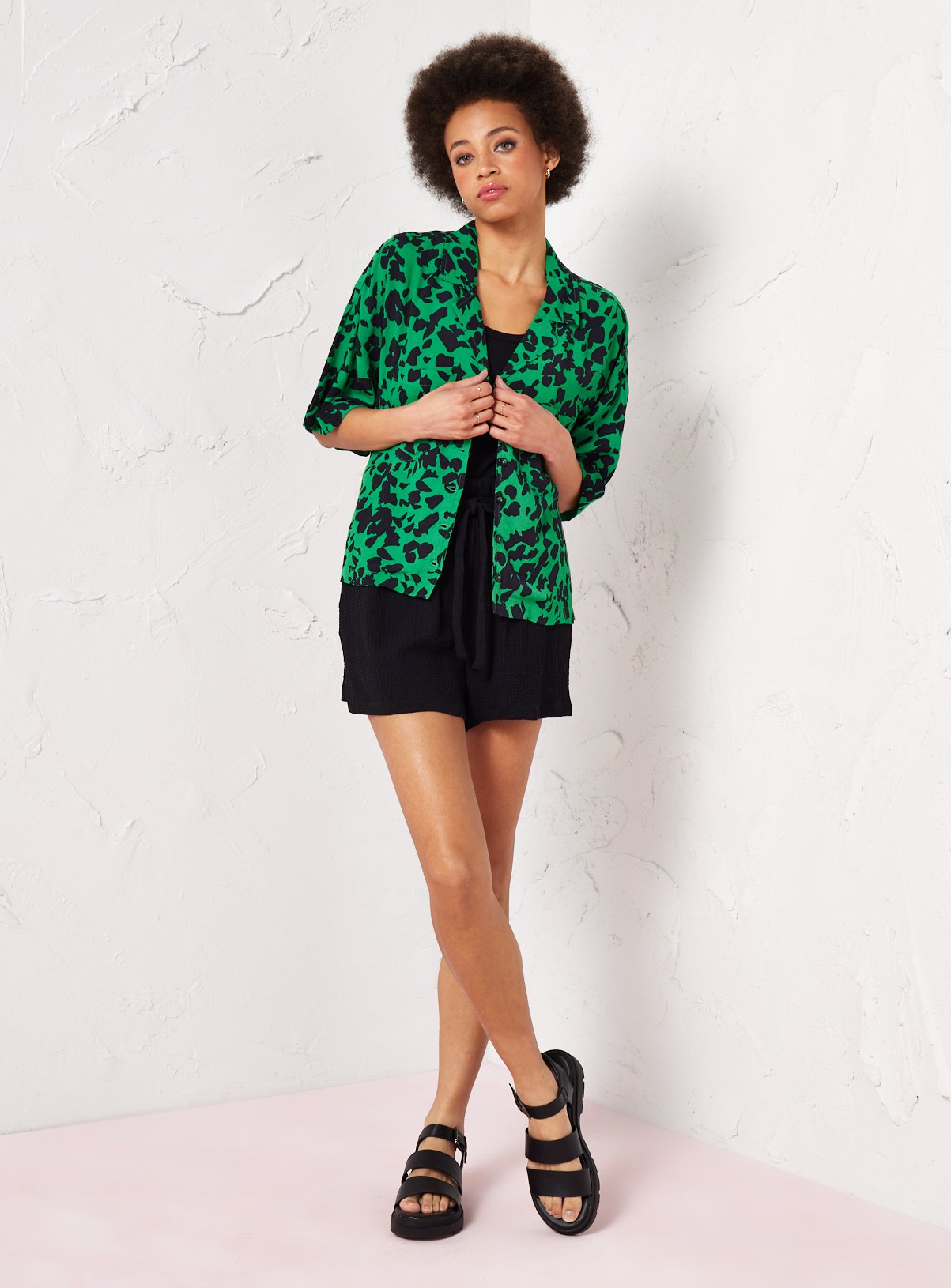 EVERBELLE Green Animal Print Boxy Shirt 10 - Image 2 thumbnail
